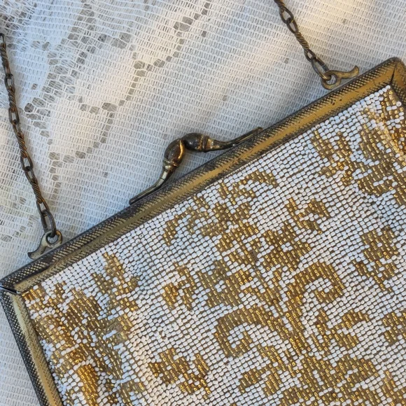 Antique 1920s white and gold art nouveau micro beaded flapper purse - Picture 3 of 13